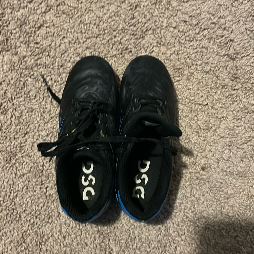 Soccer cleats